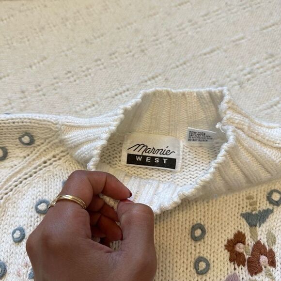 Vintage Marnie West Floral Grandma Feminine Coquette Heavy Knit Sweater Medium - Picture 5 of 11